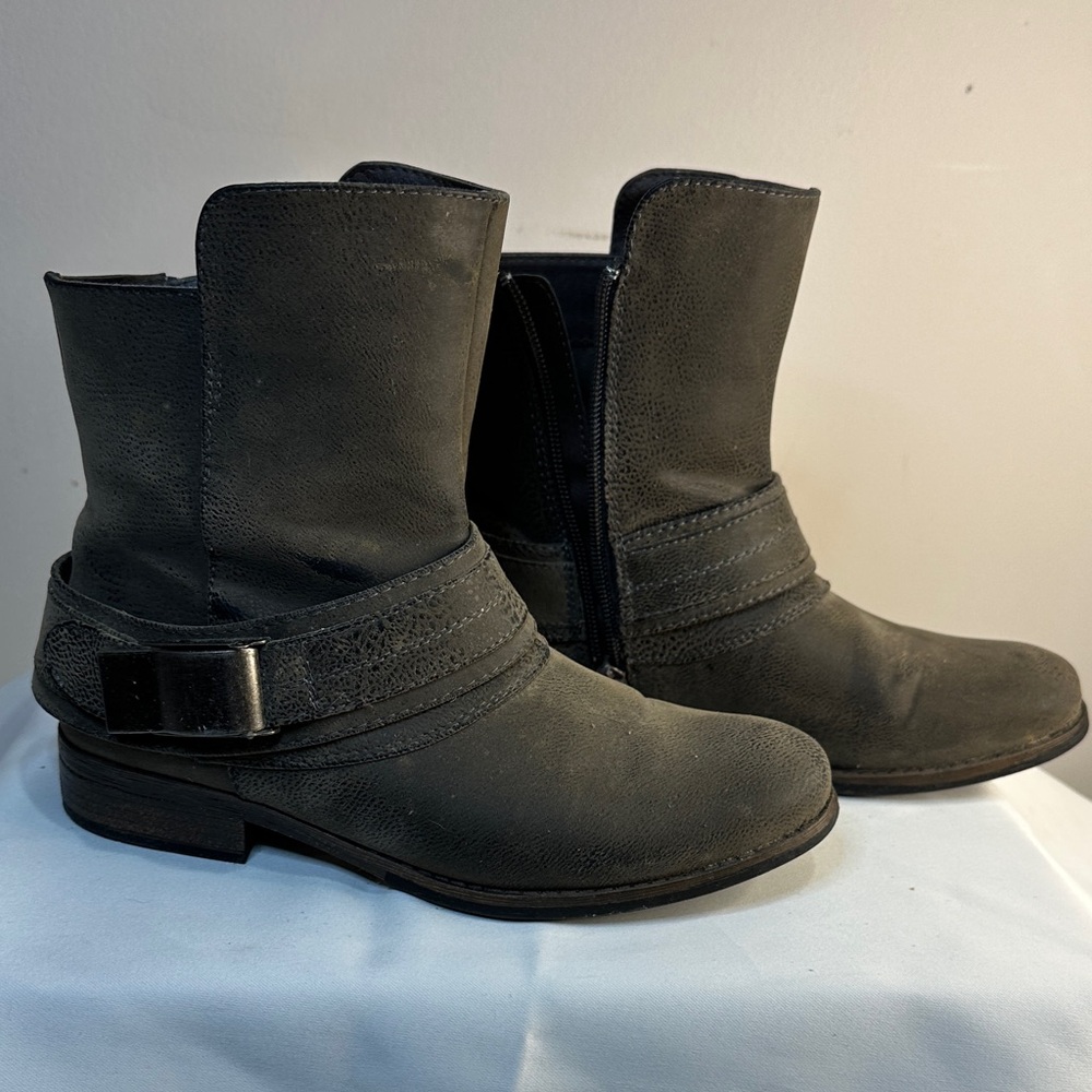 Crown Vintage Black Ankle Booties